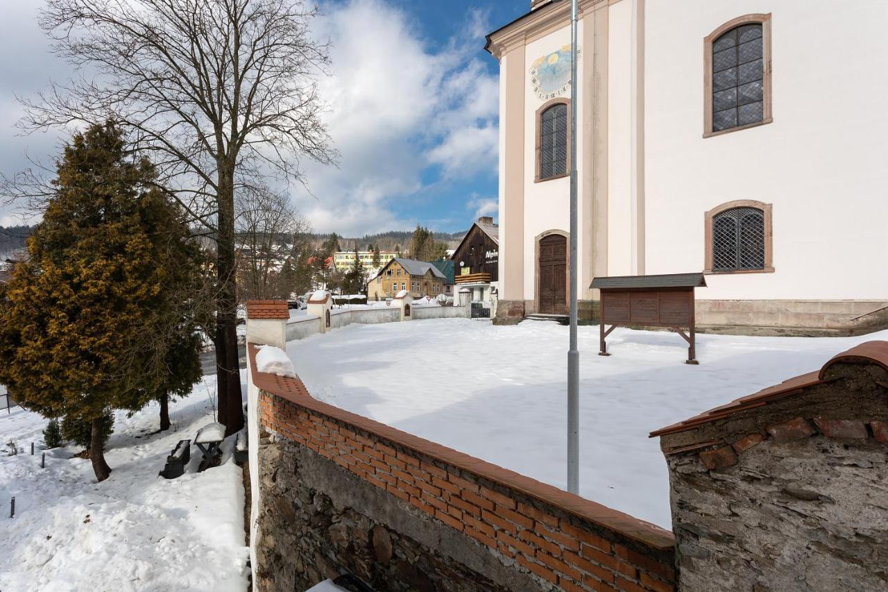 Vlevo&Dole Hotel Rokytnice nad Jizerou Buitenkant foto
