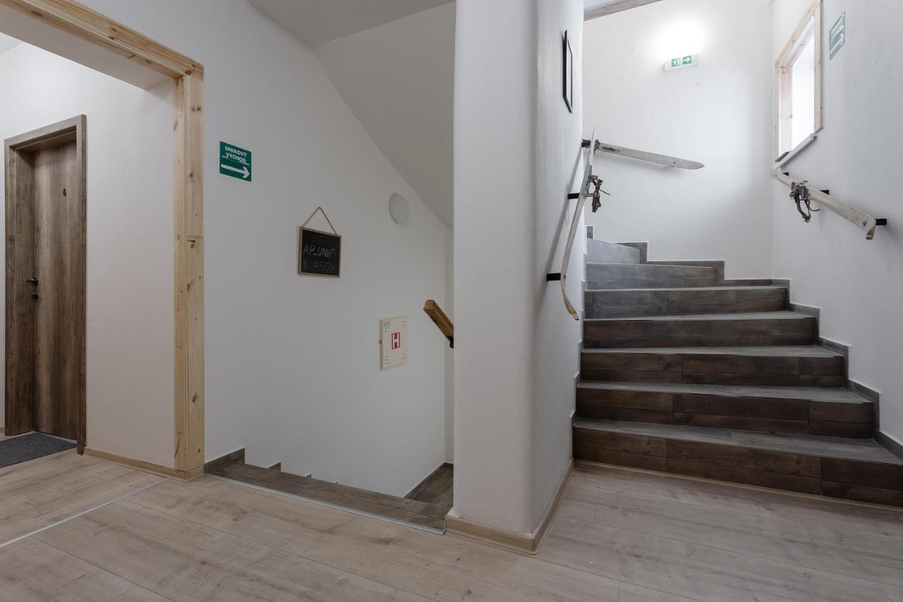 Vlevo&Dole Hotel Rokytnice nad Jizerou Buitenkant foto